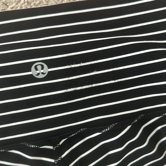 Lululemon Wunder Train Leggings - Picture 3 of 4